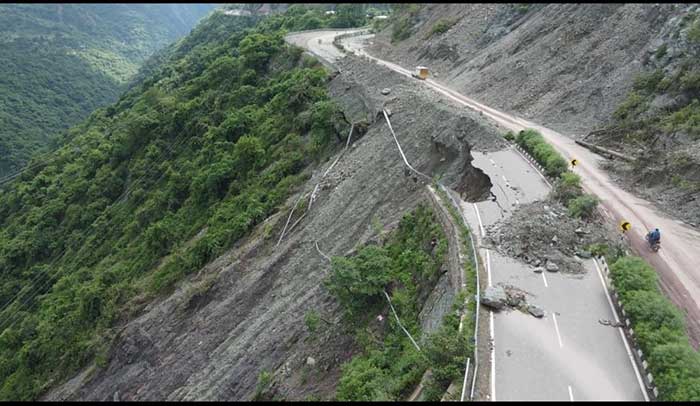 59 roads still blocked in Himachal; expect rain till September 21