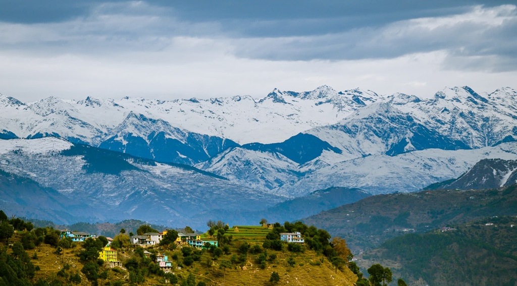 Dhauladhar Range: The Magnificent Mountain Wall of Himachal Pradesh