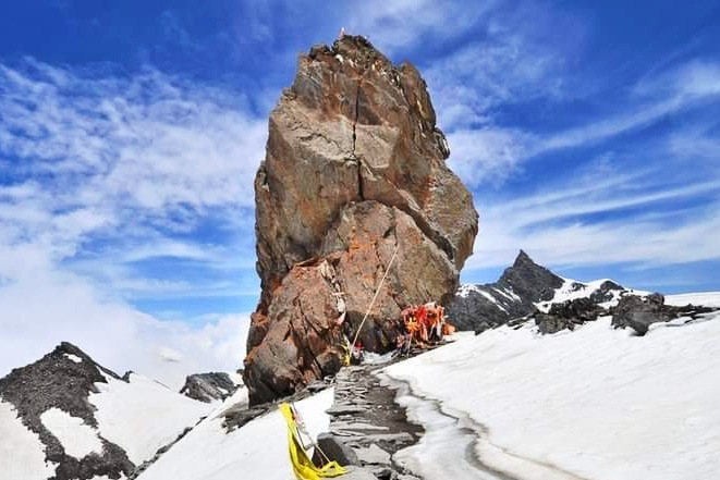 Shrikhand Mahadev Peak: A Sacred Himalayan Summit in Himachal Pradesh